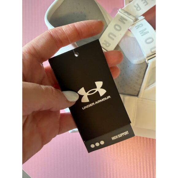 Under Armour Women's Small White Gray Ultra Light Support Foam Padding Bra - Picture 9 of 11